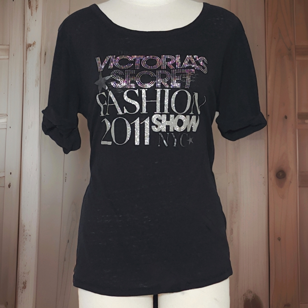 Victoria's Secret Super model essentials Vintage 2011 fashion show NYC